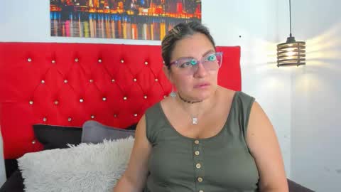 Snapshot of carolinacrus01 chatting on February 2026 02:26:01 PM Carolina online show from February 2026 02:26:01 PM