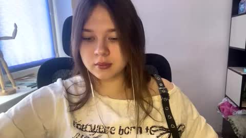 Snapshot of carolindueno chatting on February 2026 07:42:02 AM carolindueno online show from February 2026 07:42:02 AM