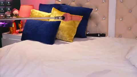 Snapshot of caroline_adams_ chatting on June 2026 10:29:01 PM GMT-5 1600-2230 online show from June 2026 10:29:01 PM