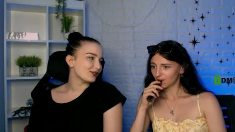 Caroline online show from May 2026 12:22:01 PM