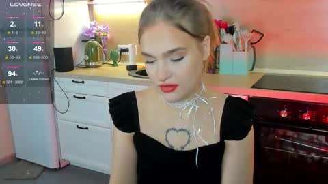 Caro online show from December 2024 11:28:02 PM