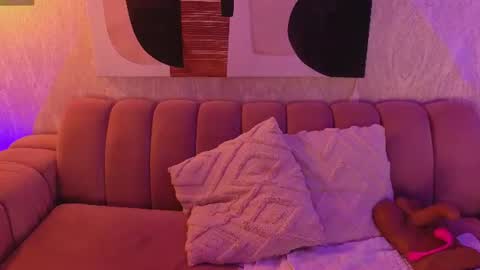 Snapshot of caroline_laurent_ chatting on August 2026 11:30:02 AM Caro online show from August 2026 11:30:02 AM