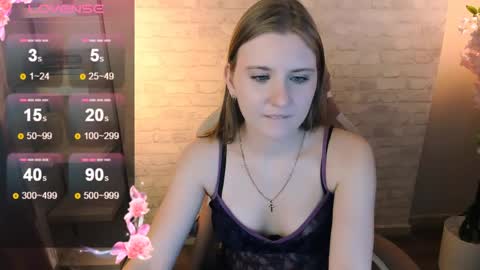 Snapshot of carolinedesire chatting on April 2026 10:29:01 AM Caroline online show from April 2026 10:29:01 AM