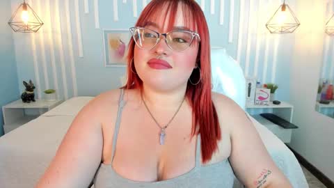 Carolinee  online show from January 2026 02:04:02 AM