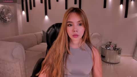 Caro online show from October 2025 11:00:01 AM