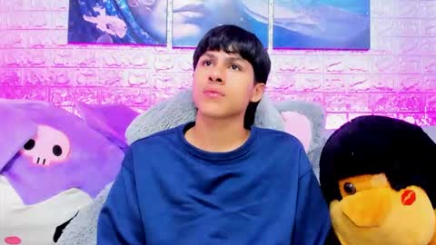 carolinejesh online show from January 2026 01:26:01 PM