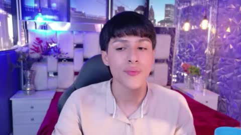 carolinejesh online show from March 2026 08:00:01 PM