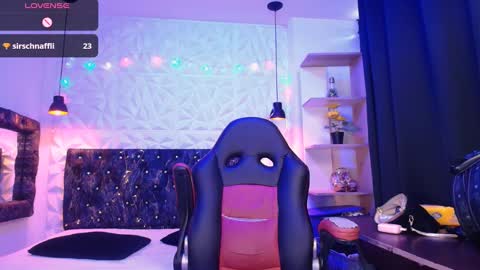 Snapshot of carolinescoth_dl chatting on January 2025 08:31:02 PM Caroline Scoth online show from January 2025 08:31:02 PM