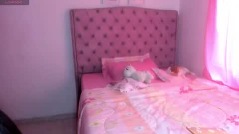 Snapshot of carolinewhite01 chatting on September 2025 09:52:02 PM Caroline online show from September 2025 09:52:02 PM