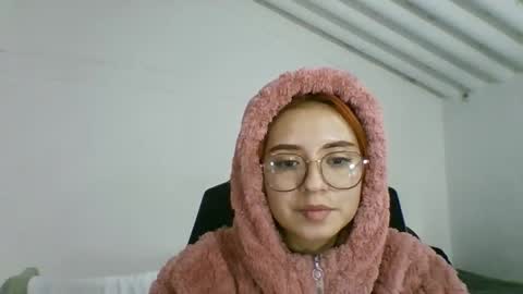 Snapshot of carolinnapinkman chatting on April 2026 08:26:01 PM carolinnapinkman online show from April 2026 08:26:01 PM
