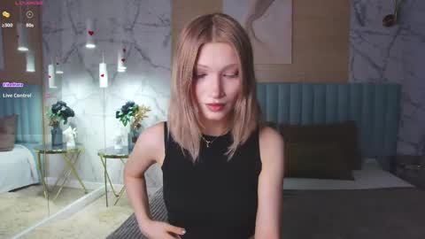 Snapshot of carolreeves chatting on May 2026 04:46:01 PM Carol online show from May 2026 04:46:01 PM
