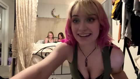 Snapshot of carpetmunchers chatting on November 2025 03:53:02 AM carpetmunchers online show from November 2025 03:53:02 AM