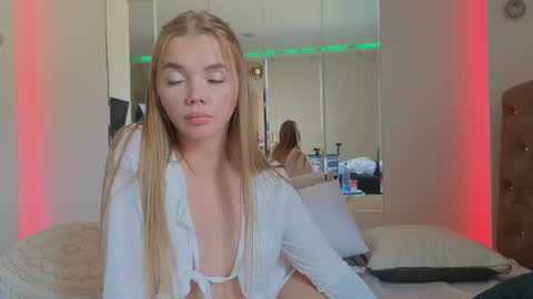Snapshot of carriebradshawww chatting on July 2026 03:56:01 PM carriebradshawww online show from July 2026 03:56:01 PM