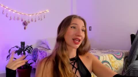 Snapshot of carriexwood chatting on January 2025 05:40:02 PM Nia  online show from January 2025 05:40:02 PM