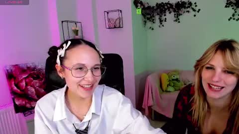 Snapshot of casey_meow_ chatting on June 2026 06:56:01 PM casey_meow_ online show from June 2026 06:56:01 PM