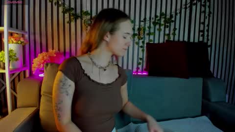 Snapshot of casey_sweeet chatting on February 2026 09:19:02 AM Casey sweeet online show from February 2026 09:19:02 AM