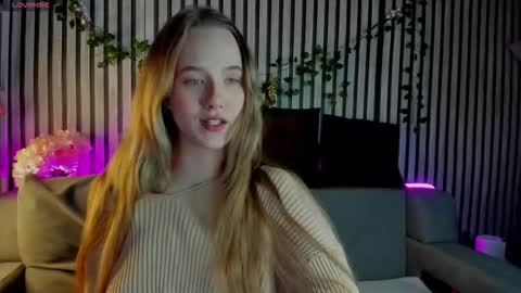 Snapshot of casey_sweeet chatting on February 2026 01:09:01 AM Casey sweeet online show from February 2026 01:09:01 AM