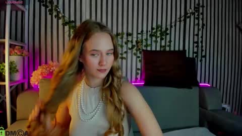 Snapshot of casey_sweeet chatting on February 2026 09:06:02 AM Casey sweeet online show from February 2026 09:06:02 AM