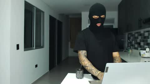 Snapshot of cash_master777 chatting on November 2025 11:18:02 PM cash_master777 online show from November 2025 11:18:02 PM