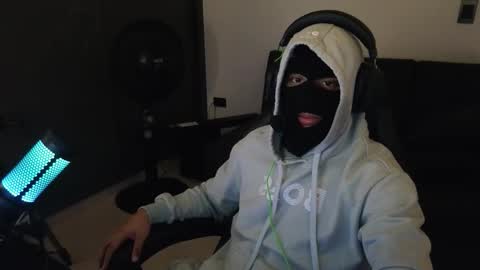 Snapshot of cash_master777 chatting on January 2026 06:32:02 PM cash_master777 online show from January 2026 06:32:02 PM