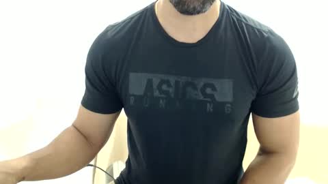 Snapshot of cashmastermuscle77 chatting on May 2026 10:34:01 AM cashmastermuscle77 online show from May 2026 10:34:01 AM