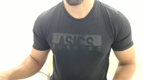 Snapshot of cashmastermuscle77 chatting on May 2026 12:56:01 PM cashmastermuscle77 online show from May 2026 12:56:01 PM