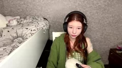 cassandraneiman online show from October 2025 07:33:01 AM