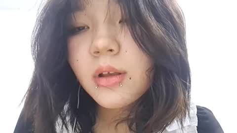 Mia online show from November 2025 11:14:01 AM