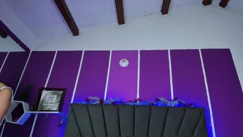 Snapshot of cassie_jones1 chatting on February 2025 03:21:02 AM Cassie Jones online show from February 2025 03:21:02 AM