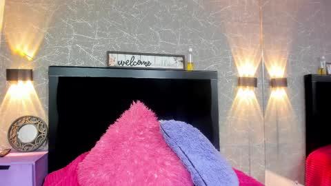 Snapshot of cassie_jones1 chatting on February 2025 03:31:02 AM Cassie Jones online show from February 2025 03:31:02 AM