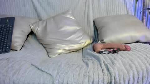 Snapshot of cassie_jones1 chatting on February 2026 04:11:02 PM Cassie Jones online show from February 2026 04:11:02 PM