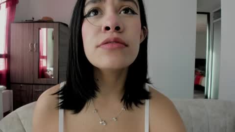 Snapshot of cassie_jones1 chatting on April 2026 09:06:02 PM Cassie Jones online show from April 2026 09:06:02 PM