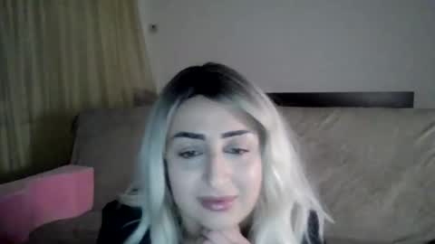 Cassie online show from April 2026 07:22:01 PM