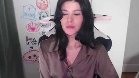 cassiealvarez online show from October 2025 02:34:01 AM