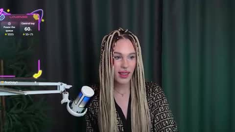 Snapshot of cassiemich chatting on December 2025 04:39:02 AM Cassie online show from December 2025 04:39:02 AM