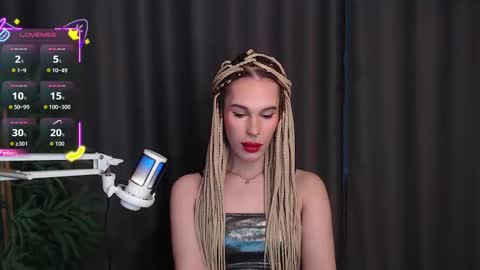 Snapshot of cassiemich chatting on December 2025 08:43:01 AM Cassie online show from December 2025 08:43:01 AM