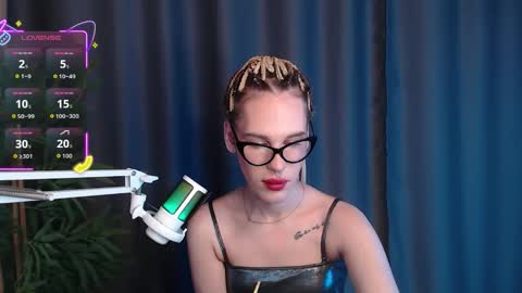 Snapshot of cassiemich chatting on December 2025 07:48:02 AM Cassie online show from December 2025 07:48:02 AM