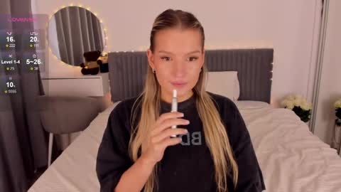 Snapshot of cassietyler chatting on May 2026 11:49:01 AM Angel 3 online show from May 2026 11:49:01 AM