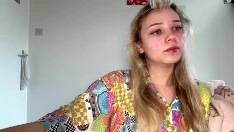 Olivia online show from April 2026 07:02:01 AM