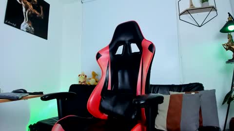 Matheo Brown online show from March 2025 04:56:02 PM