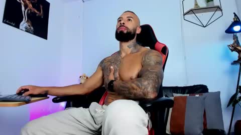 Matheo Brown online show from March 2025 11:01:02 PM