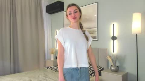 For friends Kira online show from February 2026 07:15:02 AM