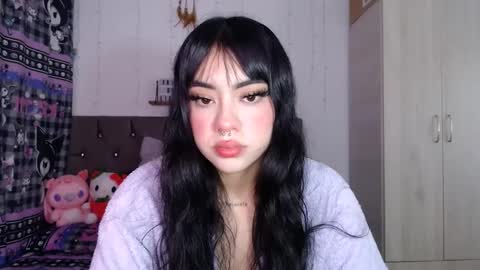 Mila online show from September 2025 01:27:01 AM