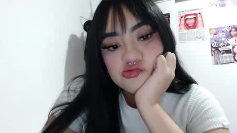 Mila online show from October 2025 03:40:02 AM