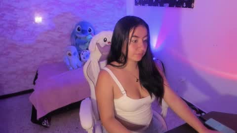 Catalina  online show from October 2025 03:27:01 AM