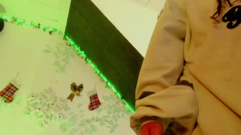 Cata green model independient online show from December 2024 11:28:02 PM