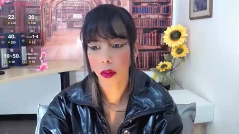 Queen Catalella online show from October 2025 03:25:01 AM