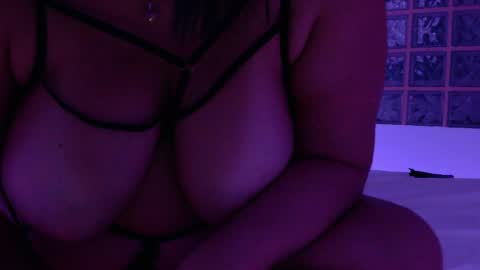 Luna Velvet online show from May 2026 11:23:04 PM