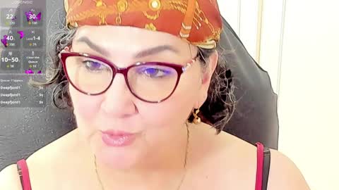 Snapshot of cataleya_mom_ chatting on April 2026 08:55:02 PM cataleya online show from April 2026 08:55:02 PM