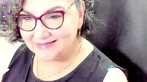 Snapshot of cataleya_mom_ chatting on April 2026 03:53:02 AM cataleya online show from April 2026 03:53:02 AM
